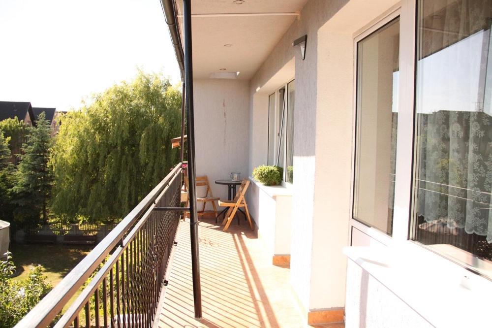 Apartamenty Eka Dom Goscinny 350M Do Plazy Rewal Exterior photo