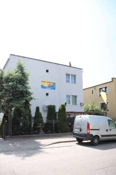 Apartamenty Eka Dom Goscinny 350M Do Plazy Rewal Exterior photo